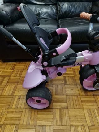 Triciclo de paseo para bebé...como nuevo