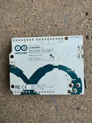 Arduino original. Leonardo (x2) + Ethernet (x1)