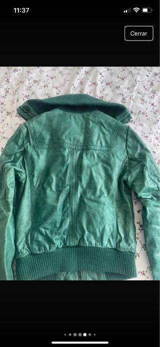 Chaqueta de piel verde Stradivarius