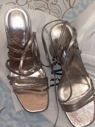 Sandalias ZARA metalizadas talla 38