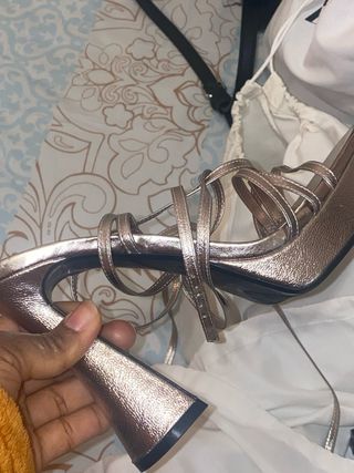 Sandalias ZARA metalizadas talla 38
