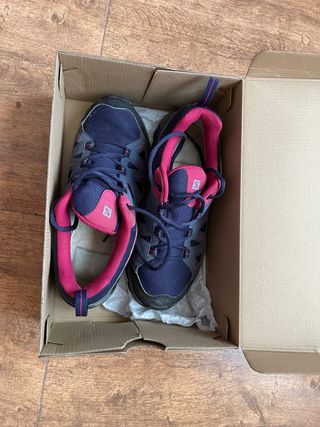 Zapatillas senderismo Salomon azul/rosa