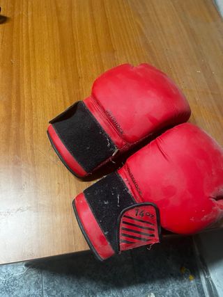 Saco de boxeo Outshock rojo