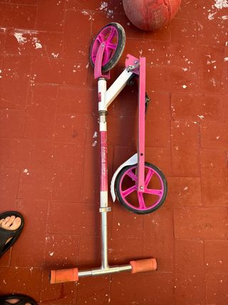 Patinete rosa plegable