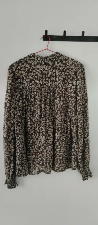 Camisa Billabong floral manga larga