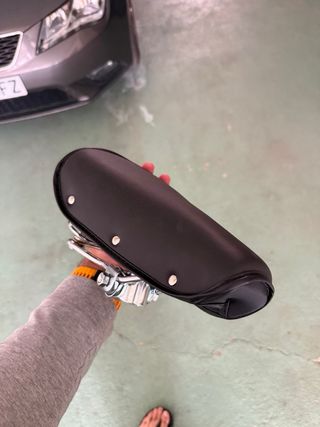 Sillín Bici Clásica Negro con Muelles