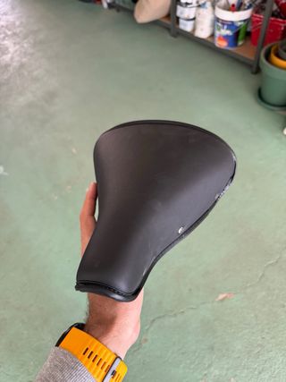 Sillín Bici Clásica Negro con Muelles