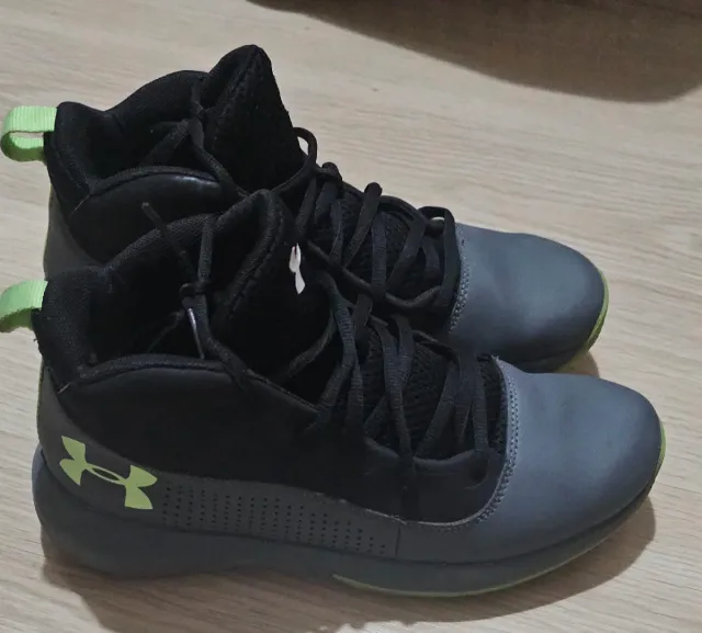 Playeras Under Armour Talla 38.5