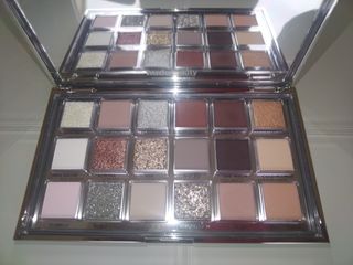 Paleta Huda Beauty Icy Nude