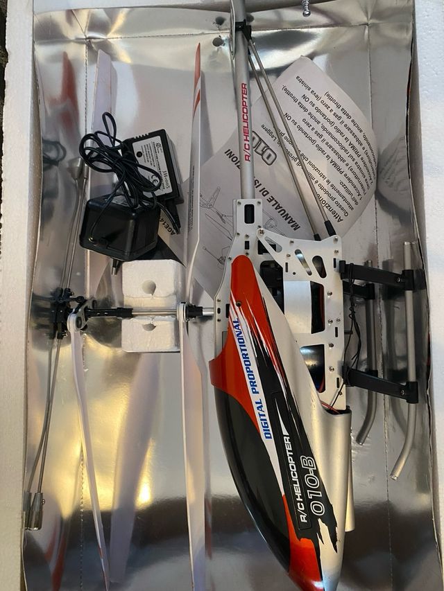 Helicóptero teledirigido Lima 14+