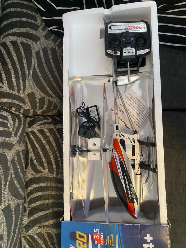 Helicóptero teledirigido Lima 14+