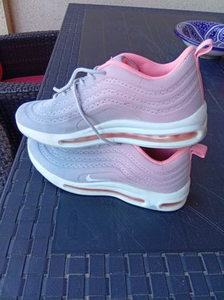 Deportivas Nike grises y rosas