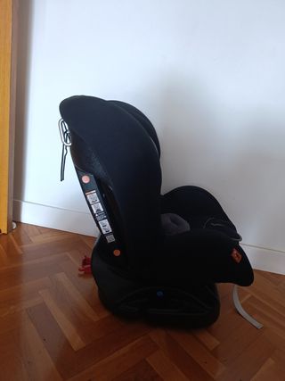 Silla de coche negra
