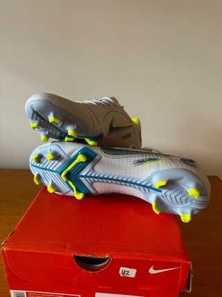 Botas Nike Mercurial Vapor 14 Academy FG/MG