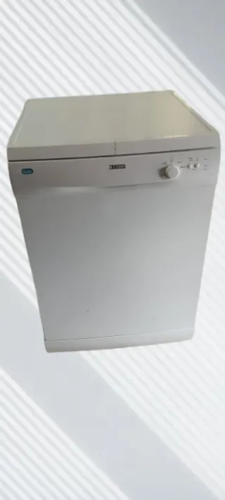 Lavavajillas Zanussi blanco
