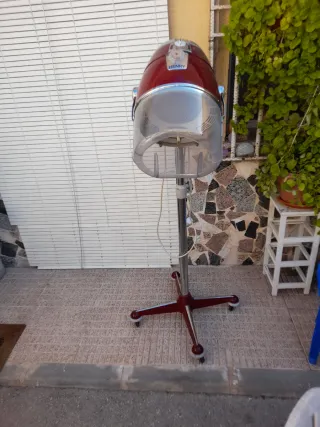 Secador de peluquería Henry vintage rojo