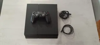 PS4 (PlayStation 4) Negra + Mando y Cables