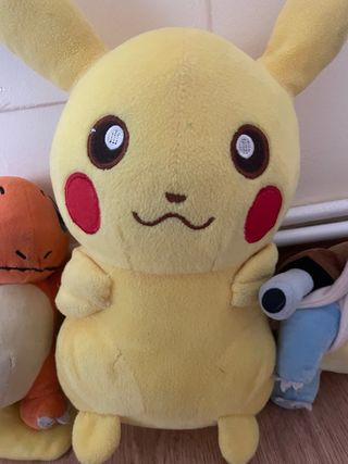 Lote Peluches Pokémon: Pikachu, Charmander, Blasto