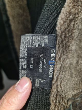 Chaqueta de piel negra y beige