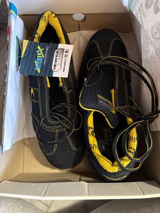 Zapatos de trabajo Cofra negros y amarillos