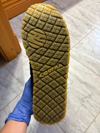 Zapatos de trabajo Cofra negros y amarillos