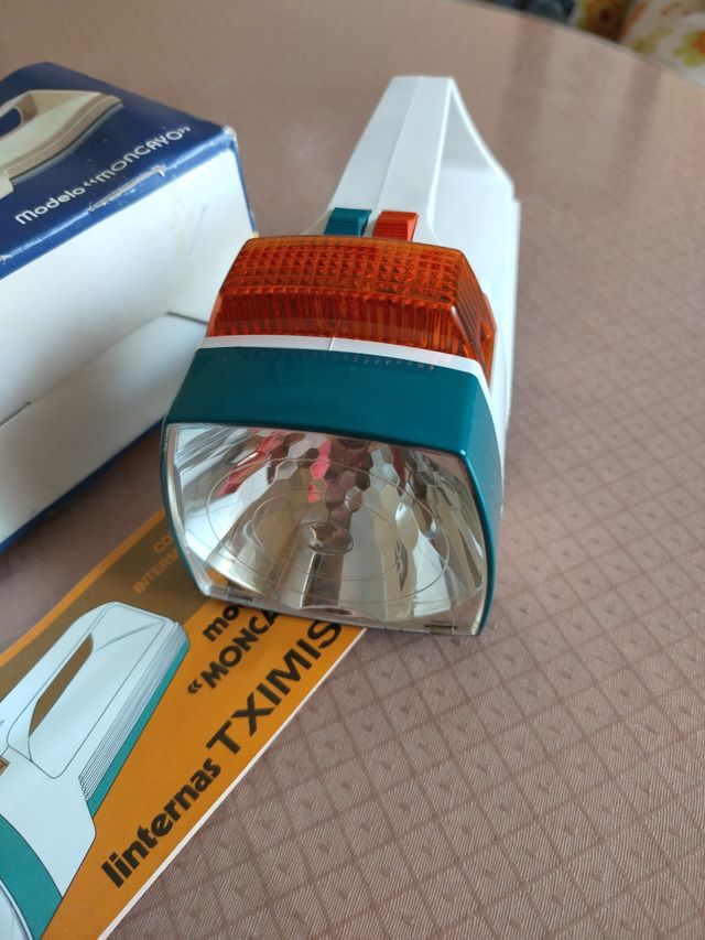 Linterna coche Moncayo años 70