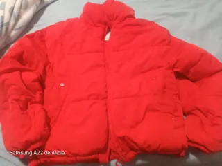 Chaqueta plumífero roja