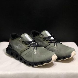 Zapatillas On Running Blancas y Negras