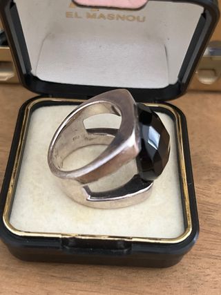 Anillo de Plata con Piedra Negra
