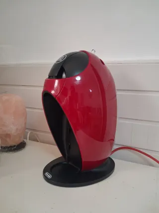 Cafetera nescafe Dolce Gusto Roja