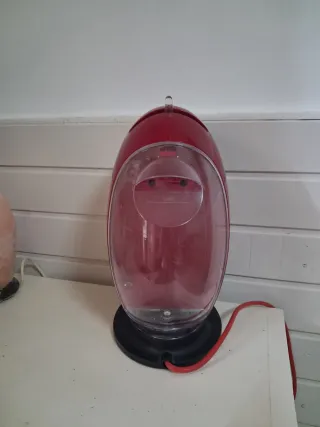 Cafetera nescafe Dolce Gusto Roja