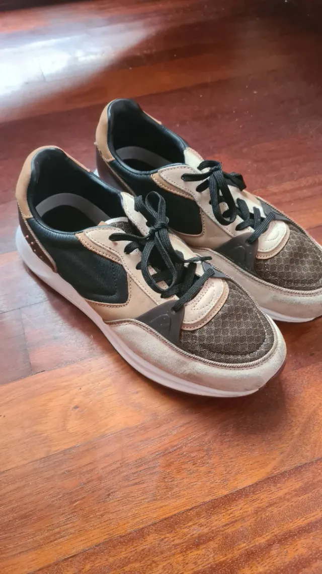 Zapatillas HOFF Talla 41 Negro y Dorado