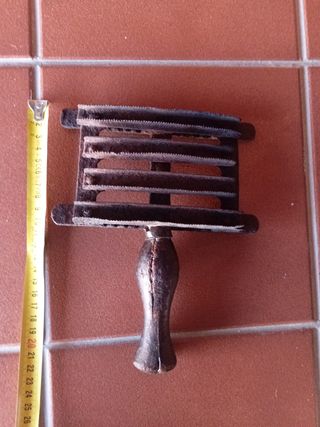 Spazzola antica per cavalli