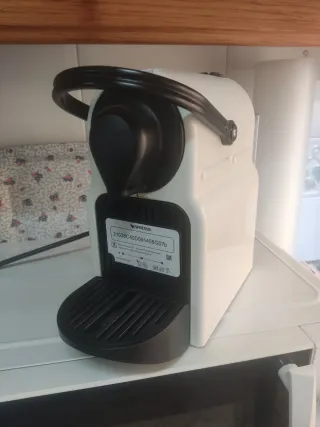 Cafetera Nespresso Blanca