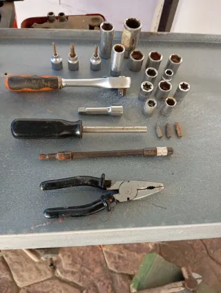 Llave Carraca 1/4 con Accesorios