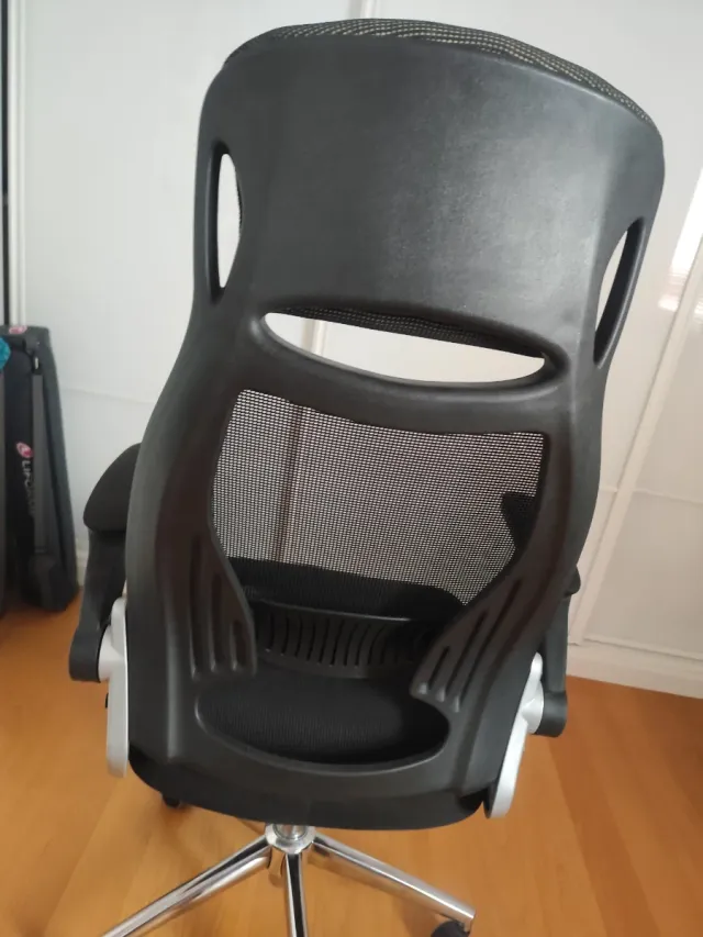Silla de oficina con ruedas