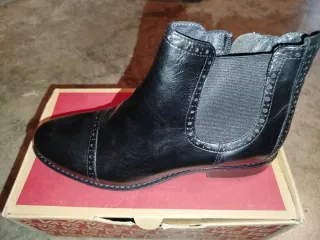 Botines negros talla 41 a estrenar