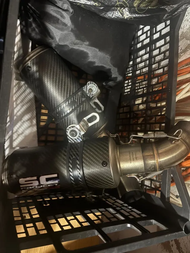 CAMBIO x coche: Ducati monster 696+ 29.500km