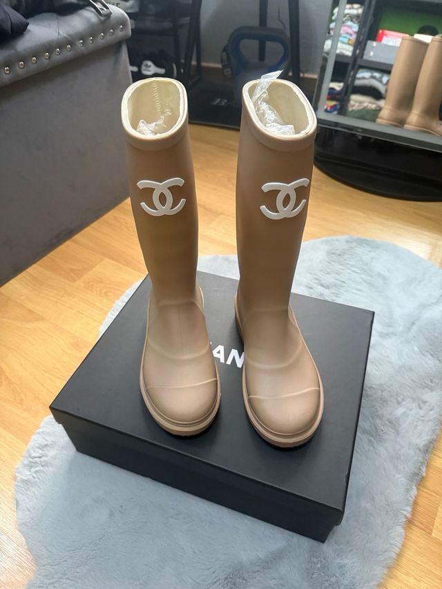 Botas Chanel Beige y negras