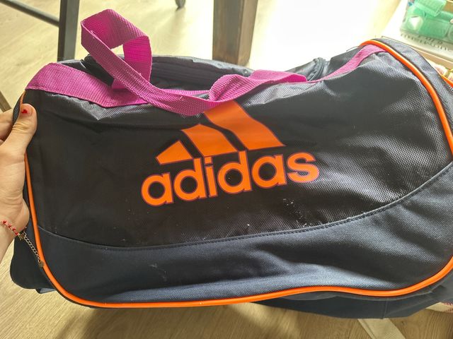 Saco desportivo Adidas preto e laranja