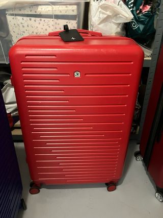 Maleta grande de viaje azul y roja 