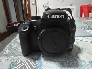 Canon EOS 1000D EF-S 18-55 IS Kit