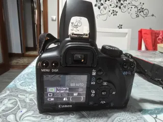 Canon EOS 1000D EF-S 18-55 IS Kit