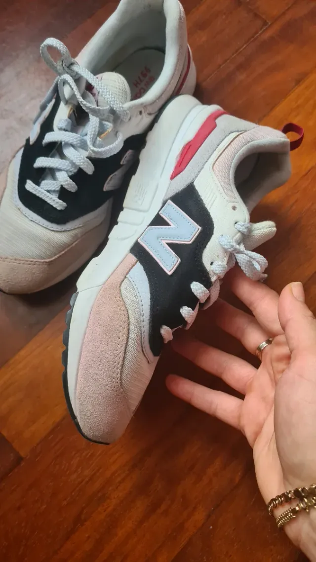 Zapatillas New Balance Talla 41 Beige/Negro