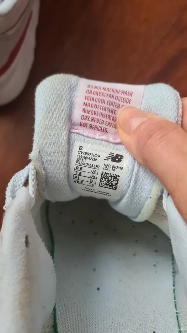 Zapatillas New Balance Talla 41 Beige/Negro