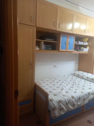 Dormitorio juvenil espacioso