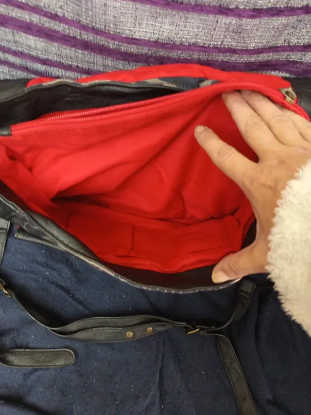 Bolso Desigual Negro Multicolor. Gran capacidad