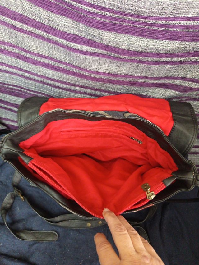 Bolso Desigual Negro Multicolor. Gran capacidad