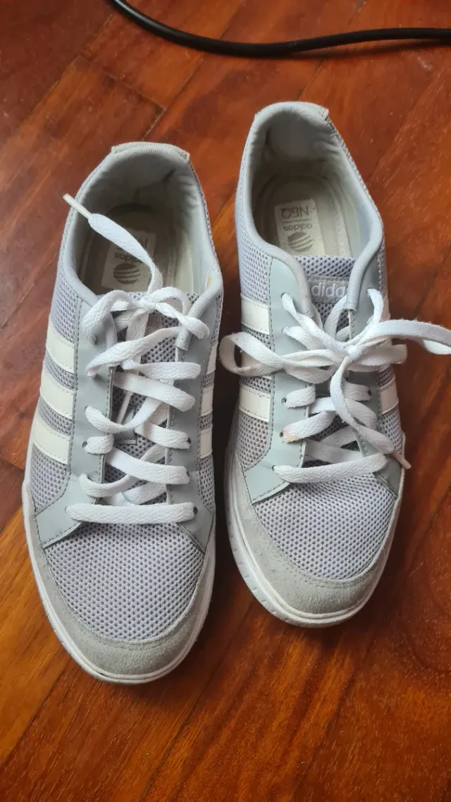 Lote 4 pares zapatillas deportivas talla 41..