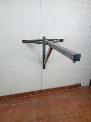 Soporte de pared para cuerda de trepar